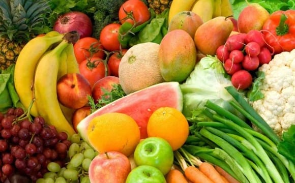 10 φρούτα και λαχανικά που πρέπει να βάλετε στη διατροφή σας