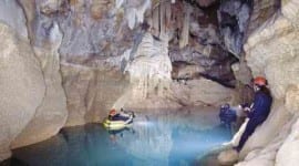 Το μυθικό «Σπήλαιο των Λιμνών» στα Κάστρια Καλαβρύτων