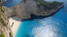16 εκπληκτικές καλά «κρυμμένες» παραλίες!