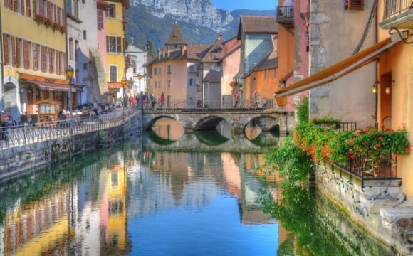 30 όμορφες μικρές πόλεις από όλο τον κόσμο